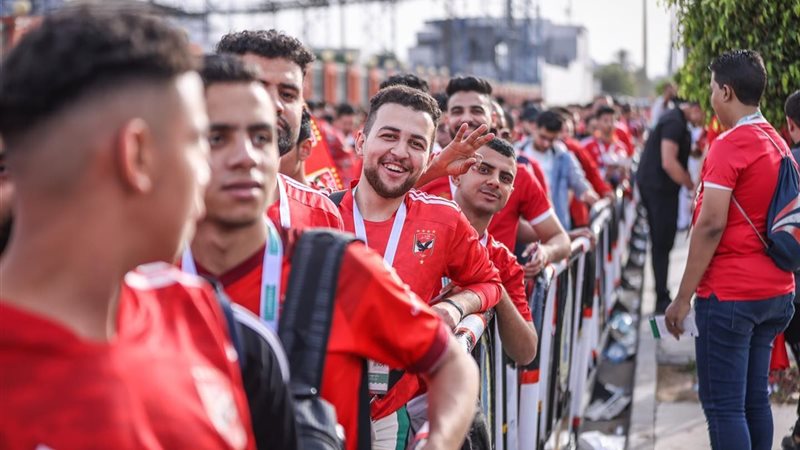 143090-جمهور-الاهلي-امام-البوابات-(10)||616