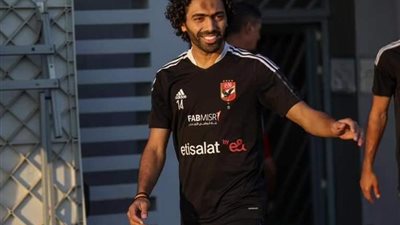 عاجل| رابطة الأندية تقرر إيقاف الشحات وتوقع غرامة على المصري