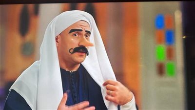 نتيجةً لكذبه.. الكبير بأنف 