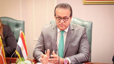 «عبدالغفار» يُناقش سبل تعزيز التعاون في تصدير الدواء للدول الأفريقية