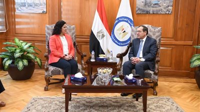 مباحثات مصرية أمريكية فى مجالات خفض الانبعاثات والوقود النظيف