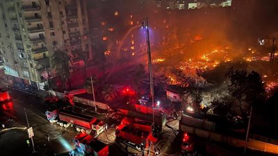 مشاهد توثق النيران المتطايرة والتلفيات من جحيم حريق أستوديو الأهرام.. (صور)