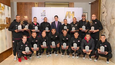 أبو هشيمة يُكرم لاعبي منتخب الصم والبكم على الأداء المبهر بكأس العالم