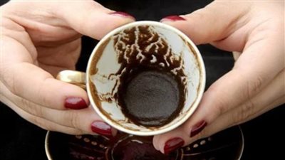 تعرف على حكم قراءة الفنجان والكف في الدين 