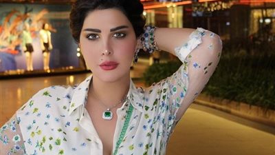 شمس الكويتية تثير الجدل في أحدث ظهور لها مع عصام كاريكا