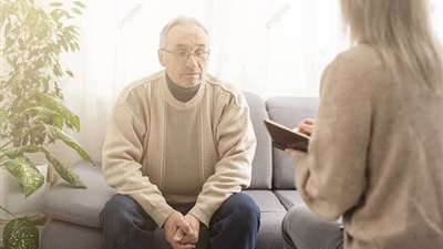 اكتئاب كبار السن.. الأسباب وطرق العلاج