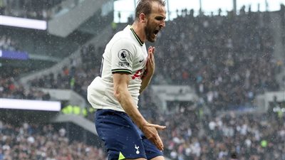 عاجل.. بايرن ميونخ ينتظر موقف توتنهام الأخير من أجل هاري كين