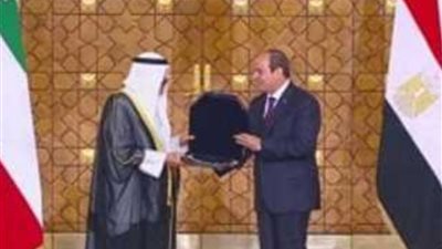 السيسي يمنح أمير الكويت أرفع الأوسمة المصرية 