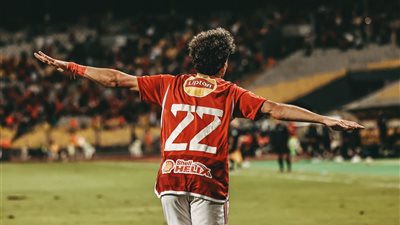 الأول بالقميص الأحمر في الدوري.. إمام عاشور يسجل هدف عالمي مع الأهلي