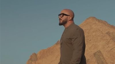 بسبب الرقص والغناء على جبل موسى.. الجمهور ينتقد العسيلي وحمزة نمرة 