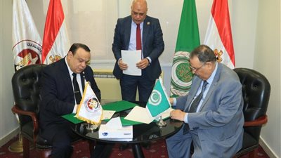 الوطنية للانتخابات توقع مذكرة تفاهم مع جامعة الدول العربية