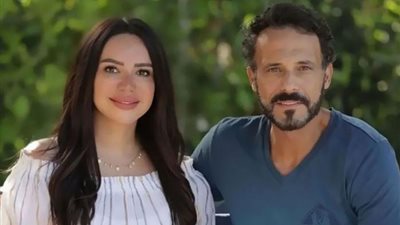 يوسف الشريف يحتفل بذكرى زواجه قبل أشهر قليلة من قرار الإنفصال 