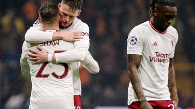 مانشستر يونايتد يتعادل أمام غلطة سراي ويتذيل ترتيب المجموعة