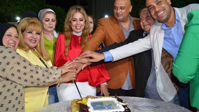 بالصور.. جمهور الإسماعيلية يحتفل مع عبير العربي بروايتها «سبق سري»