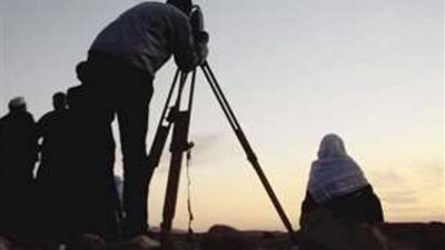 البحوث الفلكية تعلن غرة شهر رمضان ومواعيد صلاة عيد الفطر