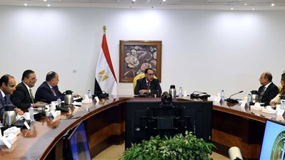 رئيس الوزراء يعقد اجتماعاً لمتابعة جهود تطوير شركة 