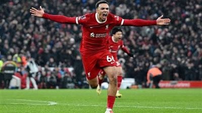 في مباراة لن تتكرر كثيراً.. ليفربول يقلب الطاولة وأرسنال يتصدر البريميرليج