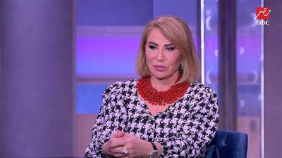 إيناس الدغيدي عن شائعات عادل إمام: 