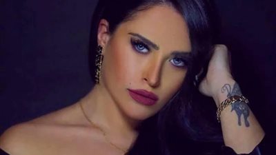 سارة زكريا تعود لإثارة الجدل من جديد بحفلها مع حسن شاكوش