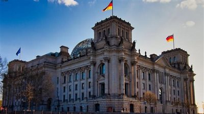 ألمانيا تُطالب المواطنين الألمان مغادرة إيران