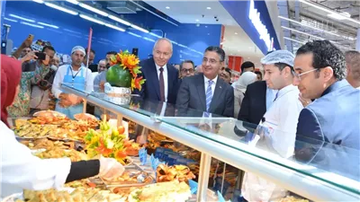 وزير التموين يشهد افتتاح سلسلة 