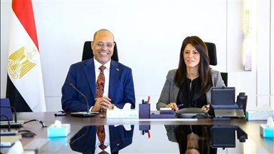 وزيرة التخطيط تبحث مع وزير العمل توفير وظائف شاغرة للشباب
