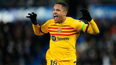 برشلونة يكتسح ديبورتيفو ألافيس بثلاثية نظيفة في الدوري الإسباني 