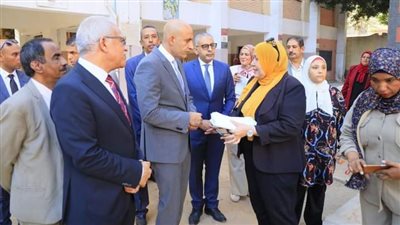 الأسبوع الثالث الدراسي.. وزير التعليم يتفقد عدد من مدارس محافظة القاهرة