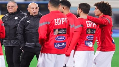 عواد وكوكا على رأس دكة بدلاء منتخب مصر أمام موريتانيا