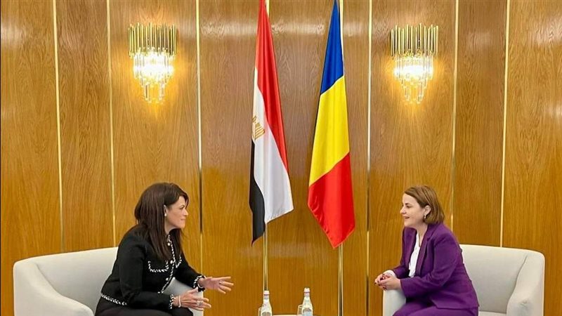 وزيرة التخطيط وزيرة