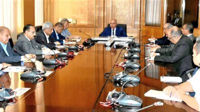 تفاصيل اجتماع وزير النقل مع قيادات السكك الحديدية