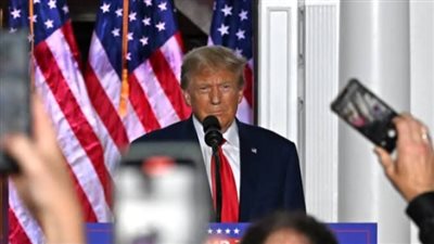 ترامب في قلب الولايات الزرقاء.. تحديات وفرص في السباق الرئاسي الأمريكي 2024