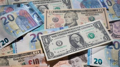 أسعار العملات العربية والأجنبية أمام الجنيه المصري.. الدولار وصل كام؟
