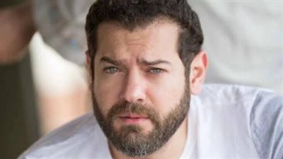 عمرو يوسف ودينا الشربيني في أجواء الأربعينيات بـ 