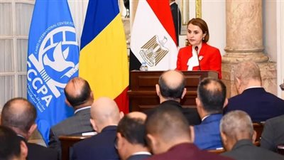 وزيرة الخارجية الرومانية تلتقى مع متدربات الأكاديمية الوطنية للتدريب