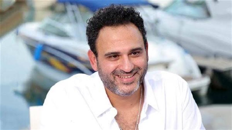 أكرم حسني
