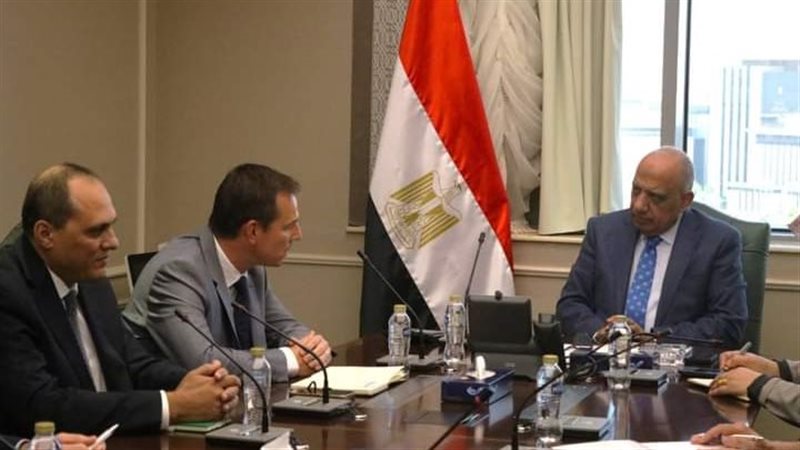 وزير الكهرباء