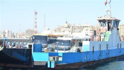 منها جبال الملح .. بورفؤاد تستقبل أتوبيسات الرحلات لزيارة المعالم السياحية  