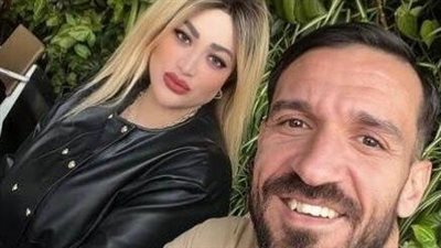 بعد انتهاء رحلة علي معلول مع الأهلي زوجته تدعمه بهذه الكلمات