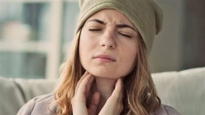 أفضل الطرق الطبيعية والمنزلية لعلاج التهاب اللوزتين والتخفيف من الأعراض