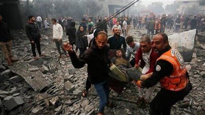 استشهاد 7 فلسطينيين في غارات إسرائيلية على مخيم الشاطئ بغزة