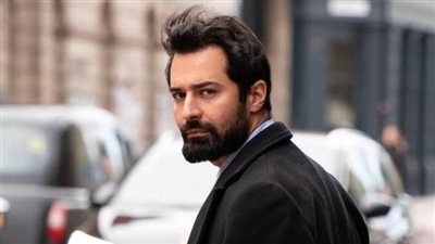 أحمد حاتم يواصل دعمه لفلسطين برفقة نجله