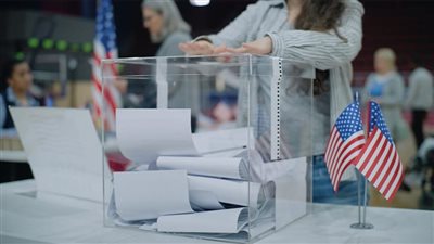 الانتخابات الأمريكية 2024 .. لماذا يشكك جيل Z في آلات فرز الأصوات؟