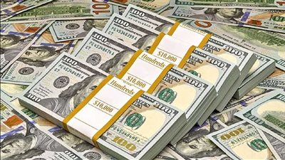 سعر الدولار واليورو في البنوك المصرية أمام الجنيه المصري