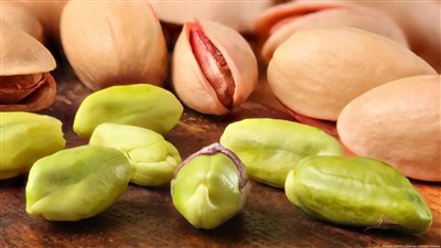 كيف يسهم الفستق في تحسين صحة العين والدماغ خلال وقت قصير؟