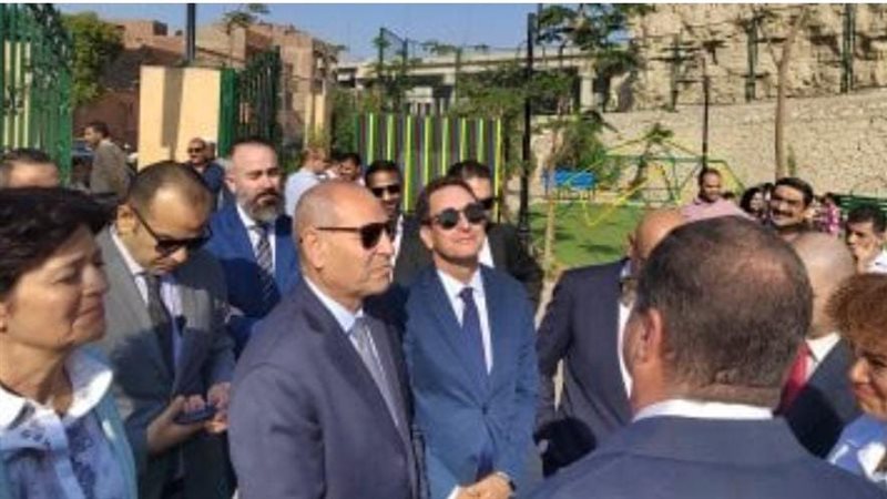 محافظ القاهرة والسفير
