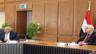 وزير التعليم العالي يرأس اجتماع هيئة تمويل العلوم والتكنولوجيا والابتكار