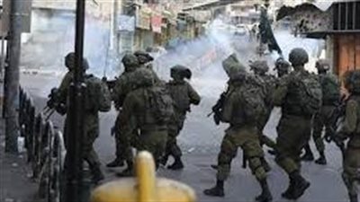 قوات الاحتلال تهاجم الشبان في نابلس وبيت لحم بالرصاص والغاز