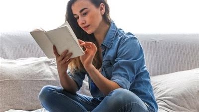 كيف تعزز القراءة صحتك العقلية والنفسية؟ فوائد لا تُحصى للعقل والروح