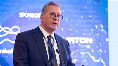 وزير البترول يستقبل وفداً من شركتي أنجلوجولد أشانتي وسنتامين